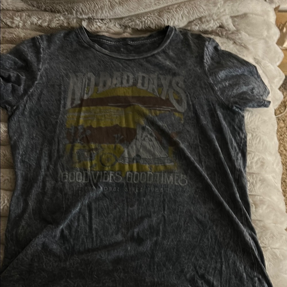 Men's Gray Graphic T-Shirt